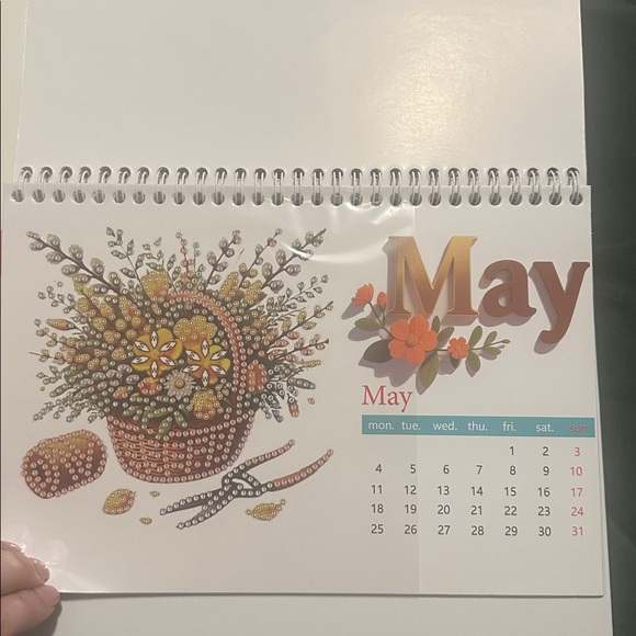 Diamond Art Desk Calendar 2026 – DIY Standing Flip Monthly Calendar For Home - Picture 7 of 14